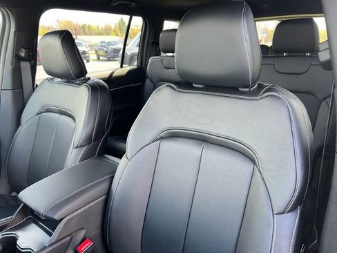 New 2026 Jeep Grand Cherokee L Limited AWD/4WD image 13