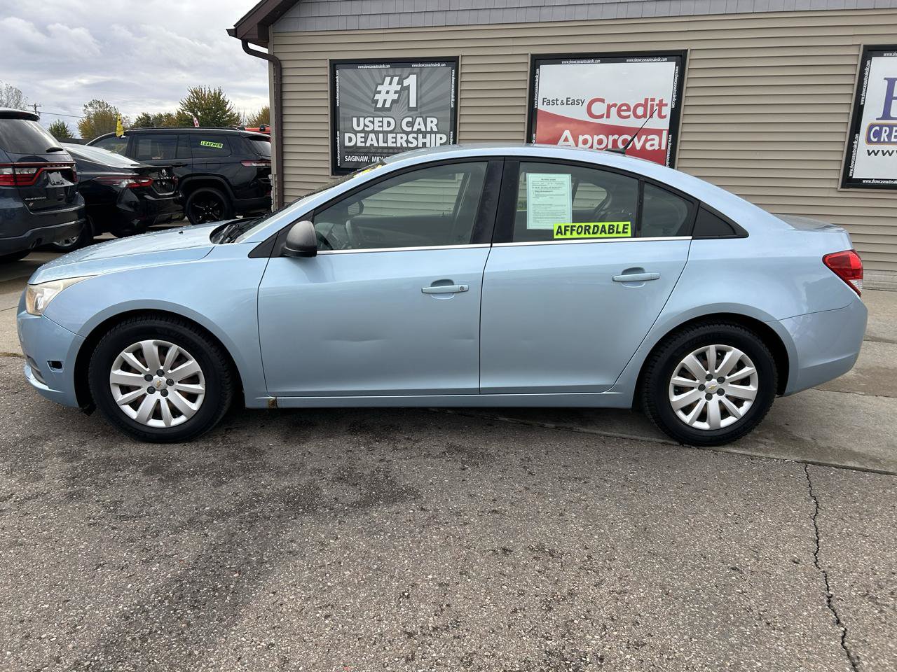 Used 2011 Chevrolet Cruze LS w/ Connectivity Package FWD image 8