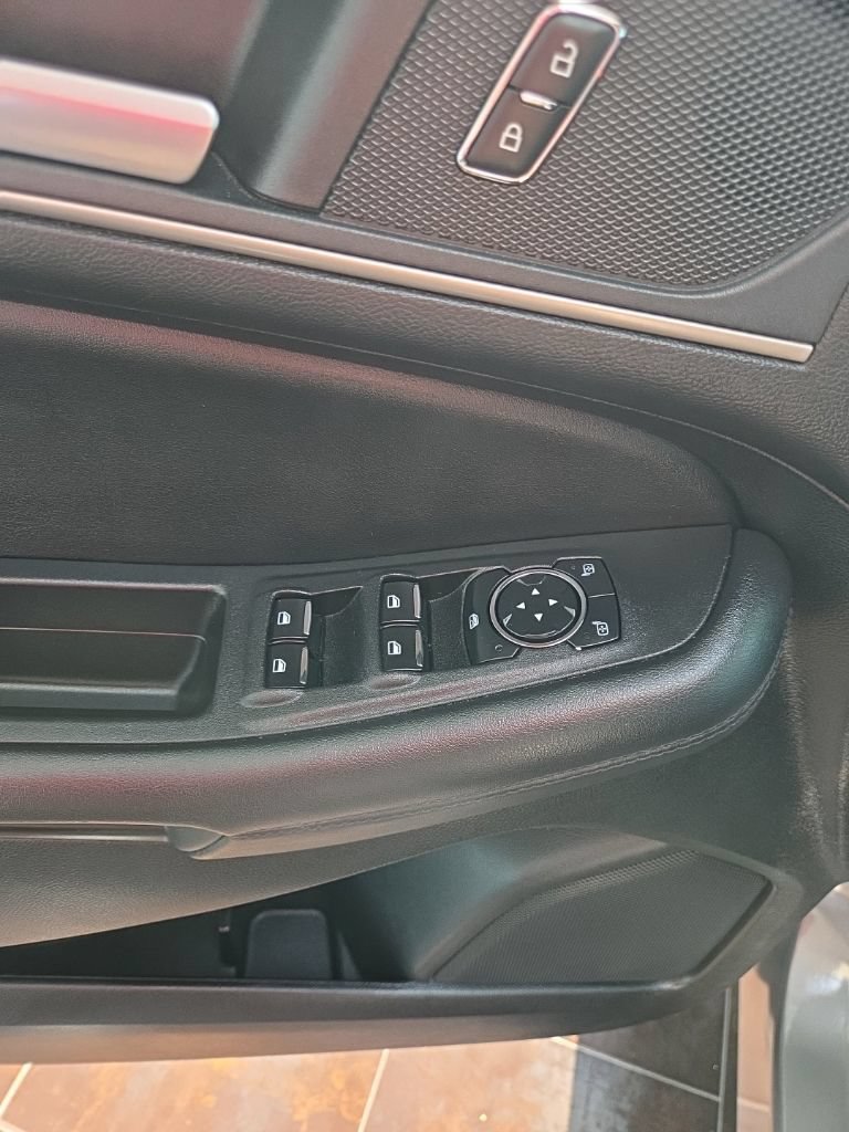 Used 2024 Ford Edge SEL AWD/4WD image 10