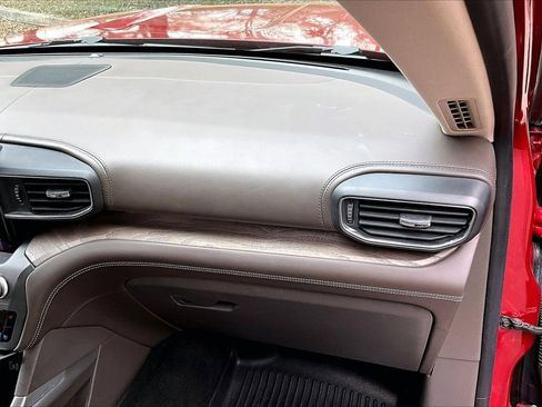 Used 2020 Ford Explorer Platinum w/ Premium Technology Package image 23