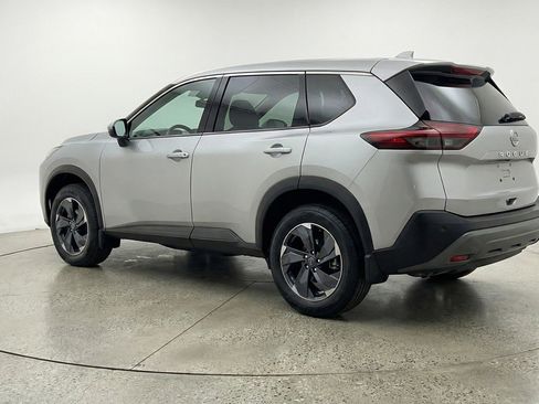 Used 2025 Nissan Rogue SV FWD image 6