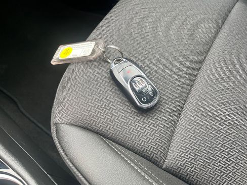 Used 2025 Buick Encore GX Preferred FWD image 21