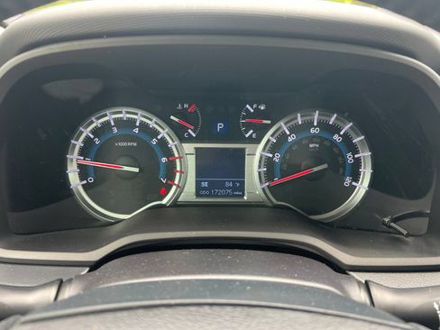 Used 2015 Toyota 4Runner SR5 RWD image 12
