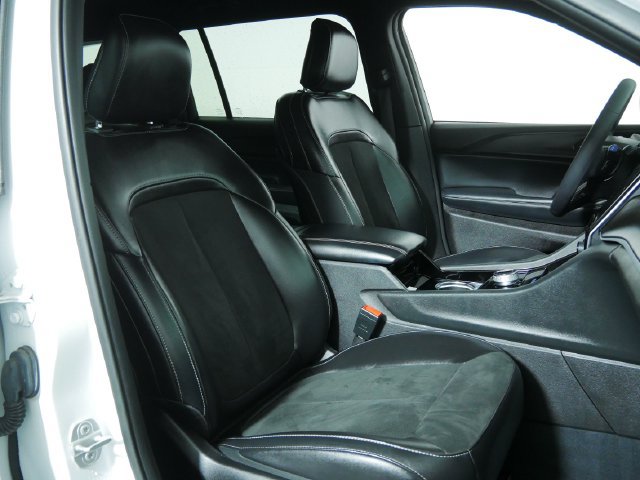 Used 2023 Jeep Grand Cherokee L Laredo AWD/4WD image 13