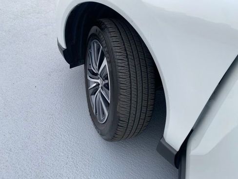 Certified 2023 Toyota Venza LE AWD/4WD image 28