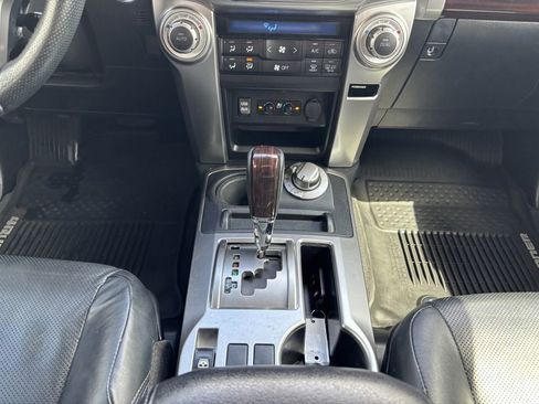 Used 2018 Toyota 4Runner Limited AWD/4WD image 19