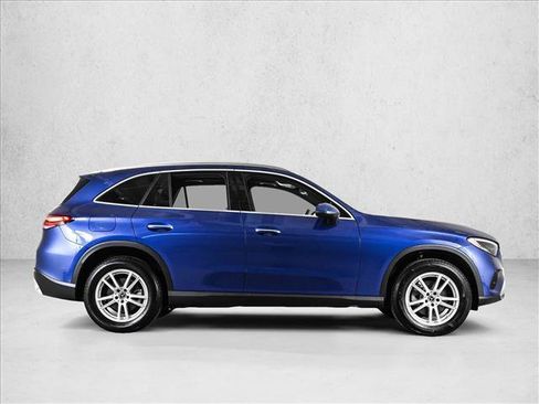 Used 2023 Mercedes-Benz GLC 300 4MATIC image 4