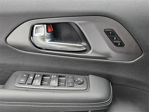 New 2026 Chrysler Pacifica Select image 31