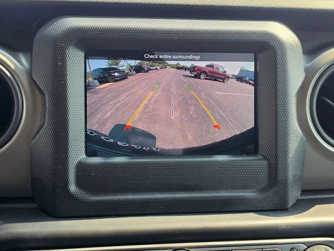 Used 2022 Jeep Wrangler Unlimited Sport AWD/4WD image 23