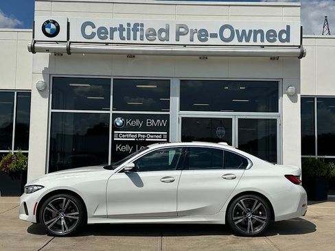 Used 2024 BMW 330i xDrive Sedan w/ Premium Package AWD/4WD image 5