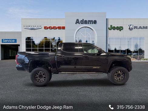 Used 2022 Toyota Tundra SR w/ SR Tow Package AWD/4WD image 4