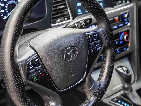 Used 2017 Hyundai Sonata Sport w/ Value Edition Package 02 FWD image 21