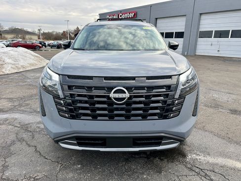 New 2026 Nissan Pathfinder Platinum image 10