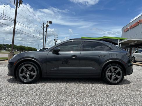 Used 2025 Porsche Macan Electric RWD image 2
