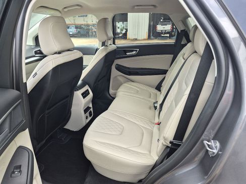 Used 2024 Ford Edge Titanium AWD/4WD image 11