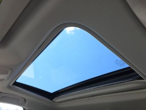 Used 2025 MAZDA CX-5 AWD 2.5 S w/ Preferred Package image 2