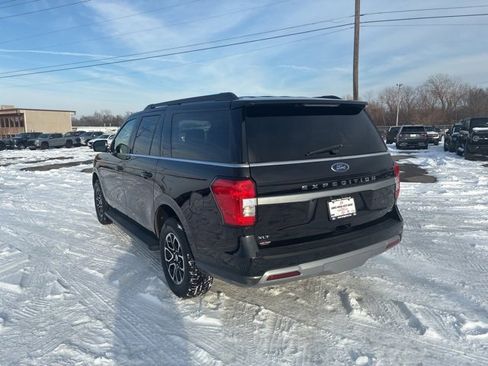 Used 2024 Ford Expedition Max XLT image 3