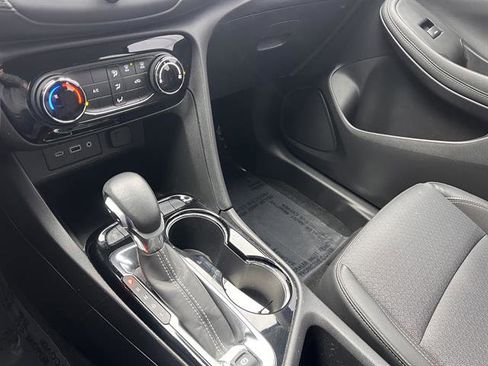 Used 2022 Buick Encore GX Preferred w/ Sport Touring Package image 11