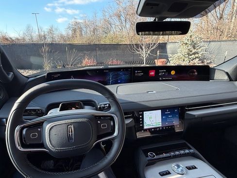 New 2025 Lincoln Navigator Reserve w/ Jet Appearance Package image 31