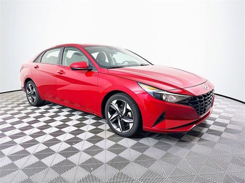 Certified 2023 Hyundai Elantra SEL w/ Convenience Package image 10