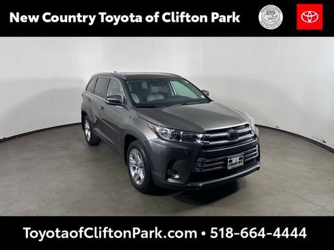 Used 2018 Toyota Highlander Limited AWD/4WD image 1
