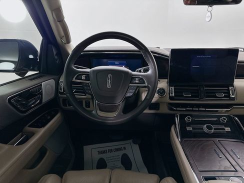 Used 2022 Lincoln Navigator Reserve image 25