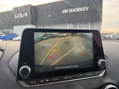 Used 2023 Nissan Sentra SV image 18