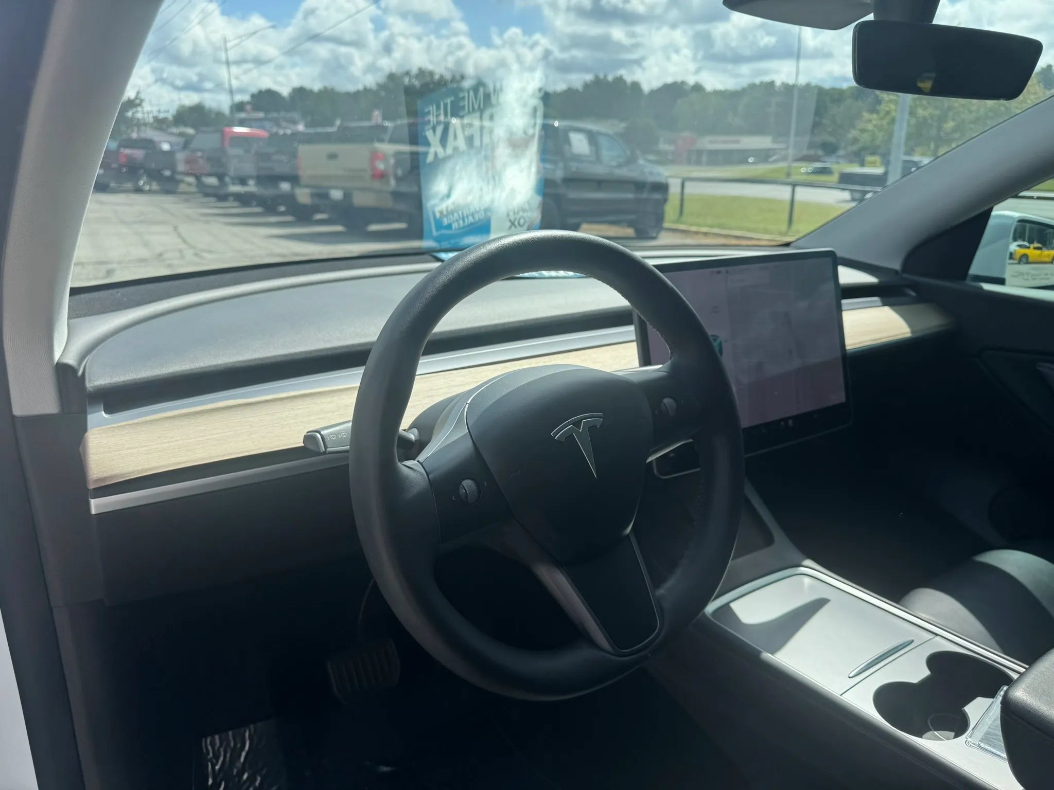 Used 2021 Tesla Model Y Long Range AWD/4WD image 16
