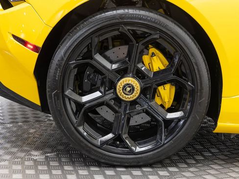 Used 2023 Lamborghini Huracan Tecnica RWD image 45