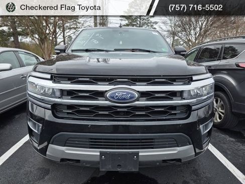 Used 2022 Ford Expedition Limited image 2