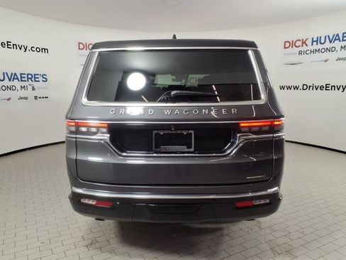 Used 2024 Jeep Grand Wagoneer L Series III w/ HD Trailer Tow Package AWD/4WD image 5