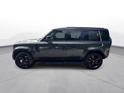 Used 2025 Land Rover Defender 110 X-Dynamic SE AWD/4WD image 9
