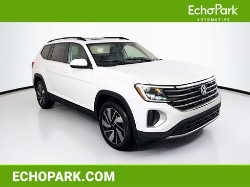 Used 2024 Volkswagen Atlas SE FWD image 1