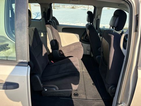 Used 2013 Dodge Grand Caravan American Value Package image 18