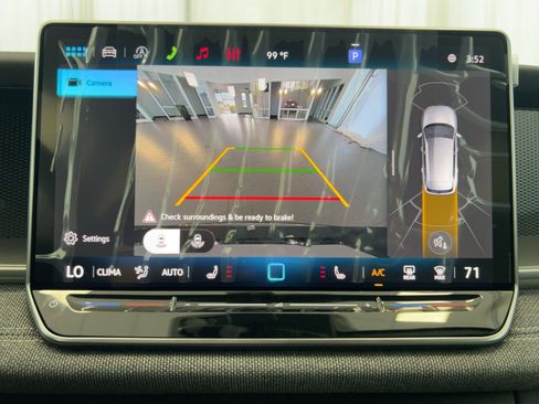 New 2026 Volkswagen Tiguan S image 25