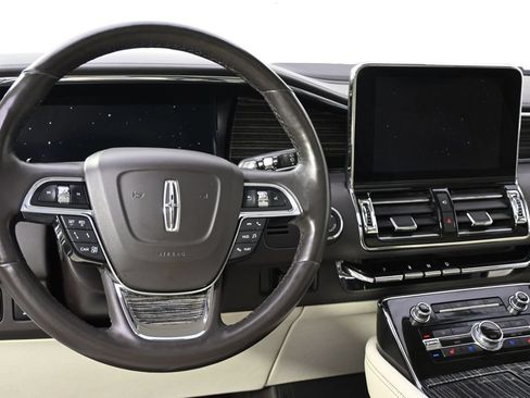 Used 2021 Lincoln Navigator L Black Label AWD/4WD image 12