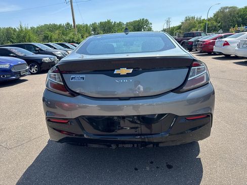 Used 2017 Chevrolet Volt LT FWD image 6