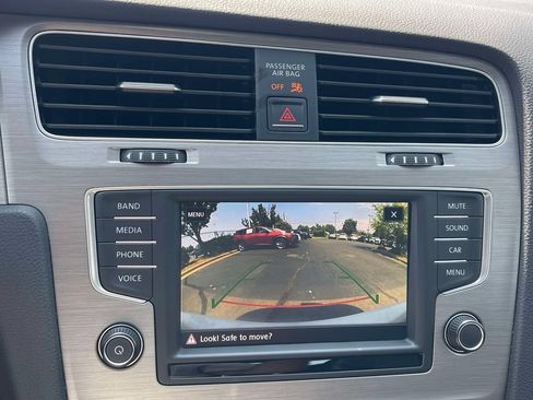Used 2017 Volkswagen Golf Wolfsburg Edition FWD image 28