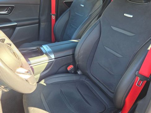 Used 2025 Mercedes-Benz GLC 43 AMG 4MATIC image 23