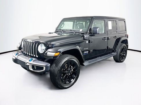 Used 2023 Jeep Wrangler Unlimited Sahara w/ Cold Weather Group AWD/4WD image 3
