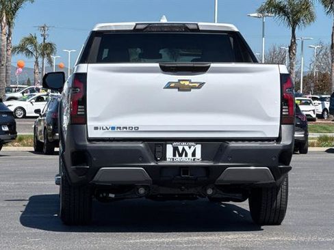 New 2026 Chevrolet Silverado EV LT image 5