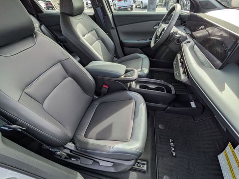 New 2026 Nissan Leaf SV+ w/ Floor Mat Package (SV+) FWD image 24
