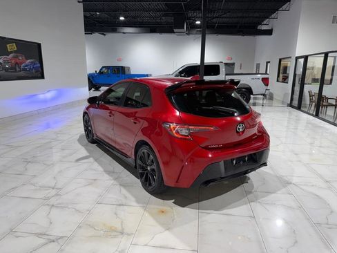 Used 2021 Toyota Corolla SE w/ Special Edition FWD image 9