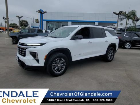 Certified 2024 Chevrolet Traverse LT AWD/4WD image 4