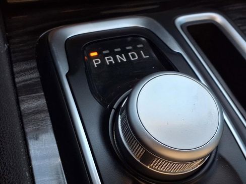 Used 2019 Chrysler 300 Touring L w/ Quick Order Package 22F image 23