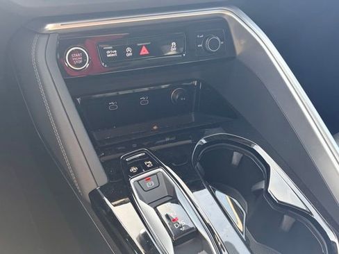 Used 2025 Audi Q5 Prestige AWD/4WD image 10