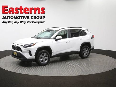 Used 2022 Toyota RAV4 XLE AWD/4WD image 56