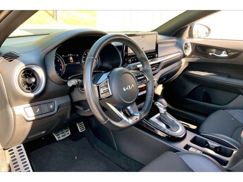 Used 2024 Kia Forte GT-Line w/ GT-Line Premium Package FWD image 12