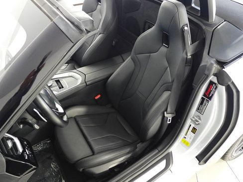 Used 2020 BMW Z4 sDrive30i w/ Driving Assistance Package image 23