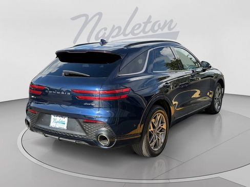 Used 2022 Genesis GV70 3.5T Sport w/ Sport Advanced Package AWD/4WD image 8